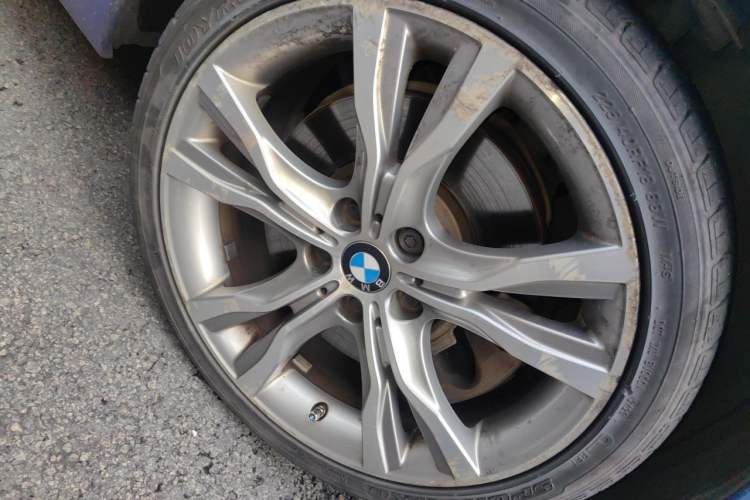 Used BMW 1 Series 2018 120i Design Package Model Right Front Wheel Hub