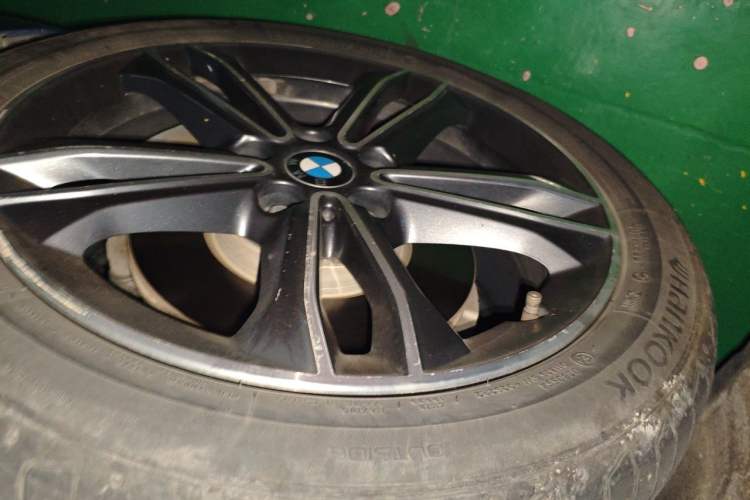 Used BMW 1 Series 2018 Facelifted 118i Sport Edition Right Front Wheel Hub