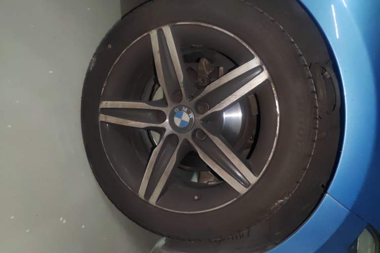Used BMW 1 Series 2018 118i Sport Design Package Right Front Wheel Hub