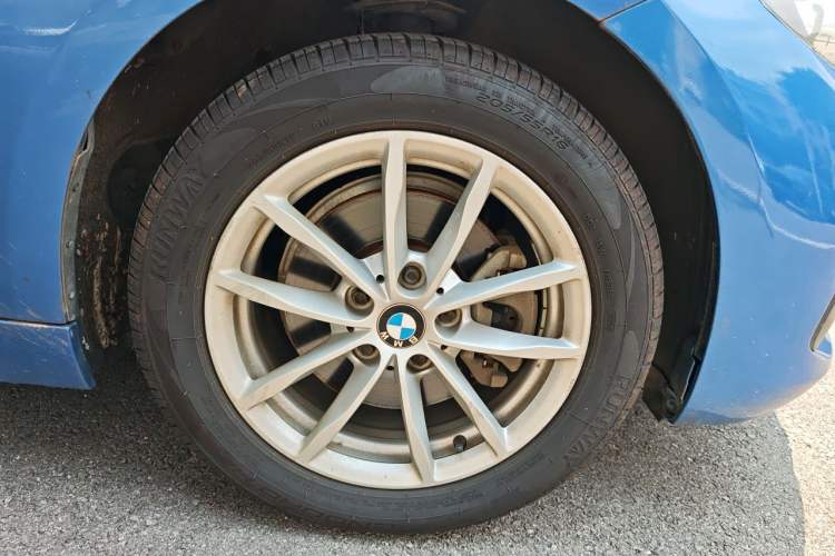 Used BMW 1 Series 2018 118i Fashion Model Right Front Wheel Hub