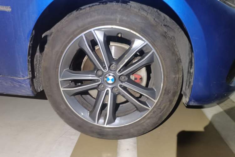 Used BMW 1 Series 2018 118i Sport Edition Right Front Wheel Hub