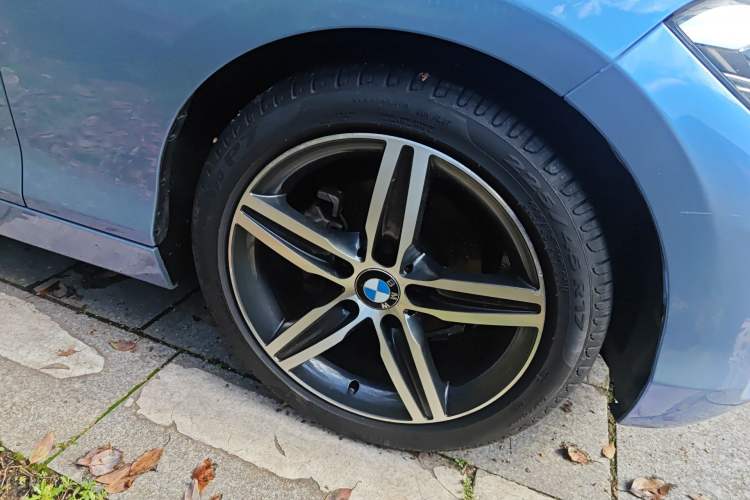 Used BMW 1 Series 2018 118i Sport Design Package Right Front Wheel Hub