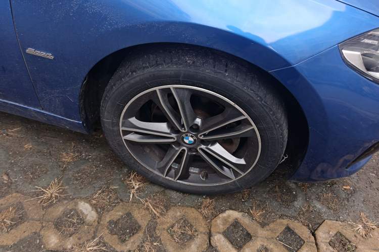 Used BMW 1 Series 2018 118i Sport Edition Right Front Wheel Hub