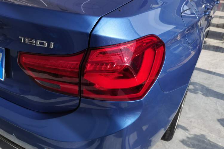 Used BMW 1 Series 2018 120i Design Package Model Right Rear Taillight