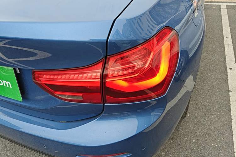 Used BMW 1 Series 2018 118i Sport Edition Right Rear Taillight