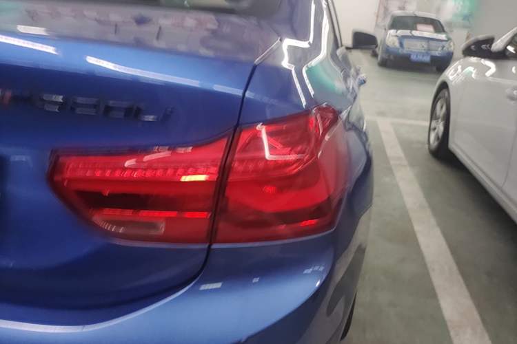 Used BMW 1 Series 2018 118i Sport Edition Right Rear Taillight