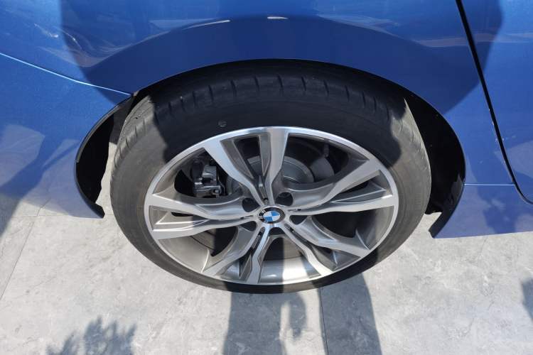 Used BMW 1 Series 2018 120i Design Package Model Right Rear Wheel Hub