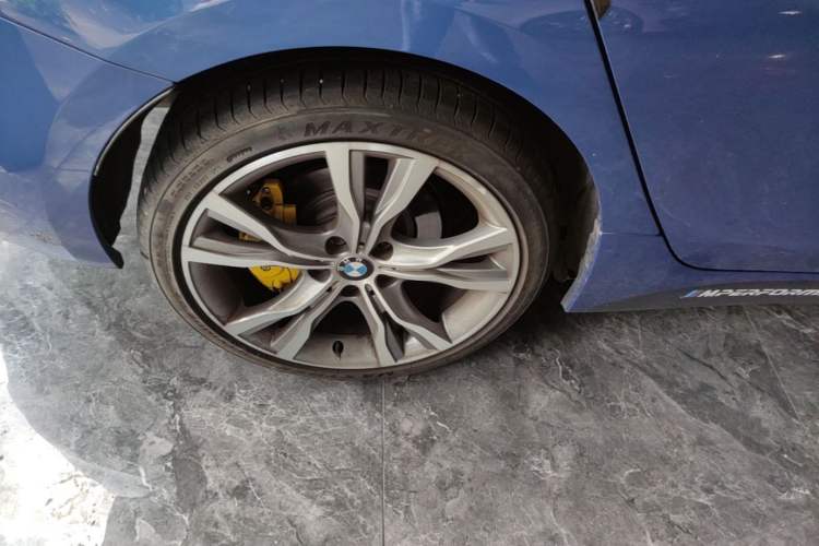Used BMW 1 Series 2018 120i Design Package Model Right Rear Wheel Hub