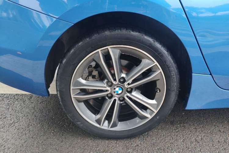 Used BMW 1 Series 2018 118i Sport Edition Right Rear Wheel Hub