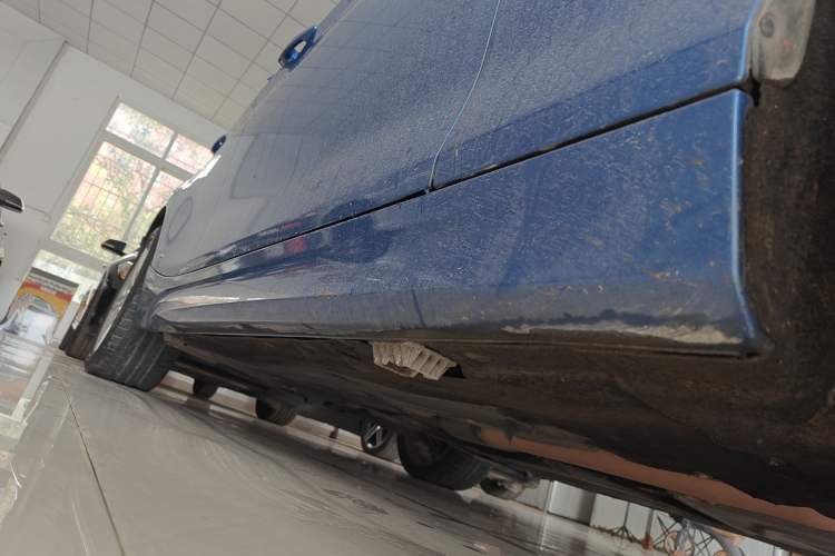 Used BMW 1 Series 2018 120i M Sport Package Right Side Sill
