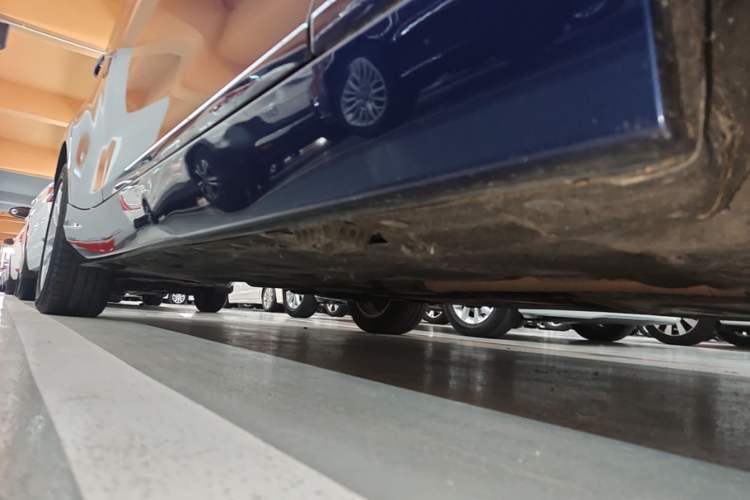 Used BMW 1 Series 2018 118i Leading Model Right Side Sill