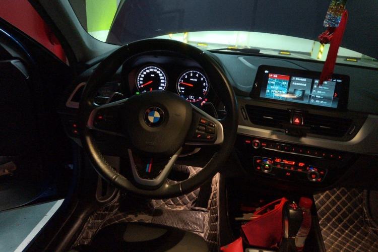 Used BMW 1 Series 2018 120i Design Package Model Steering Wheel