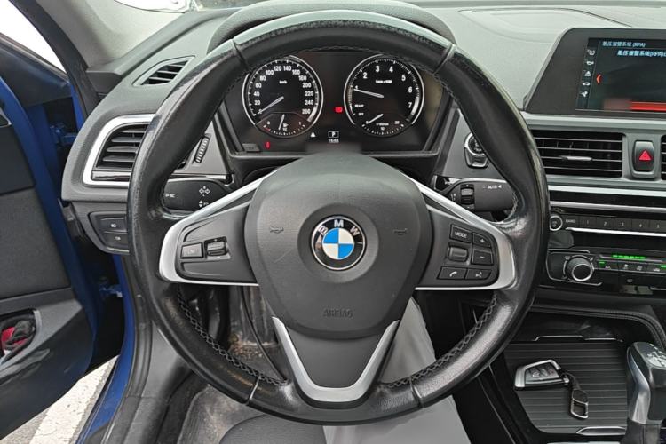 Used BMW 1 Series 2018 118i Sport Edition Steering Wheel