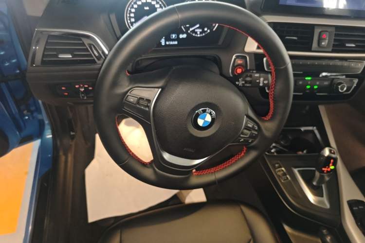 Used BMW 1 Series 2018 118i Leading Model Steering Wheel