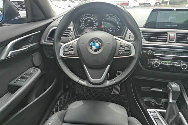 Used BMW 1 Series 2018 Facelifted 118i Sport Edition Steering Wheel