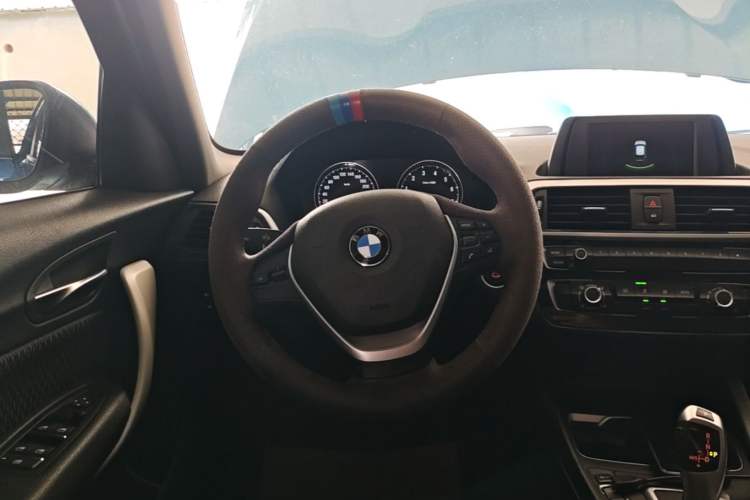 Used BMW 1 Series 2018 118i Leading Model Steering Wheel