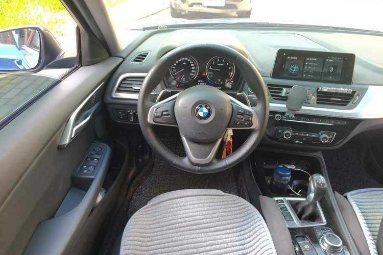 Used BMW 1 Series 2018 120i Design Package Model Steering Wheel