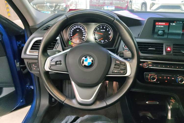 Used BMW 1 Series 2018 118i Sport Edition Steering Wheel