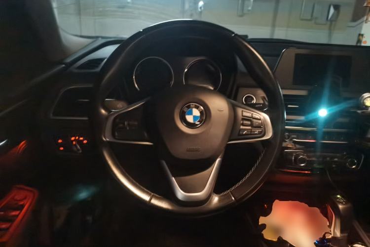 Used BMW 1 Series 2018 118i Sport Edition Steering Wheel