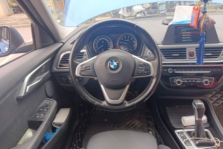 Used BMW 1 Series 2018 118i Sport Edition Steering Wheel