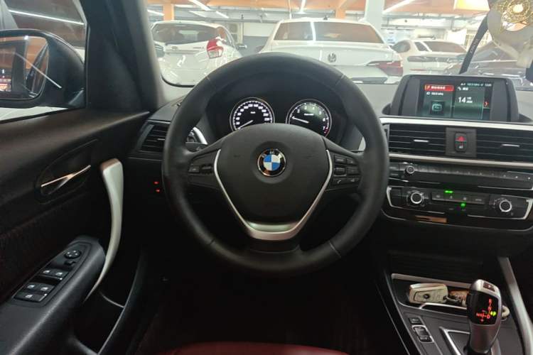 Used BMW 1 Series 2018 118i Leading Model Steering Wheel