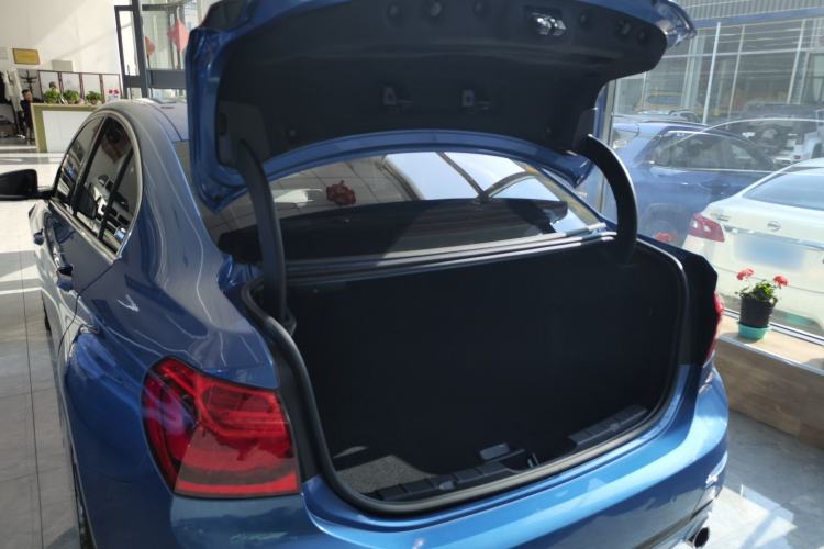 Used BMW 1 Series 2018 120i Design Package Model Trunk