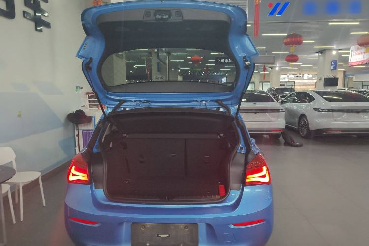 Used BMW 1 Series 2018 118i Leading Model Trunk