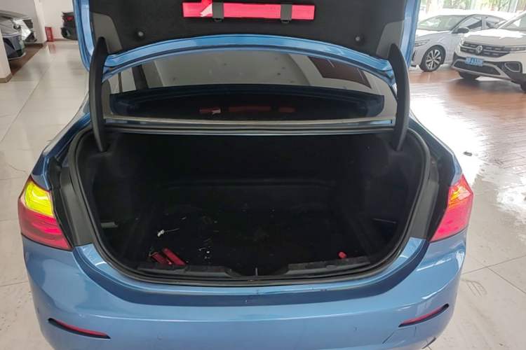 Used BMW 1 Series 2018 118i Fashion Model Trunk