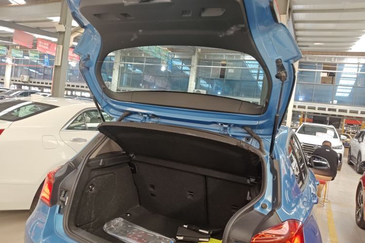 Used BMW 1 Series 2018 118i Leading Model Trunk