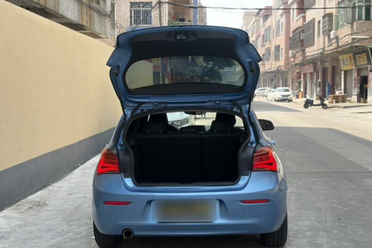 Used BMW 1 Series 2018 118i Leading Model Trunk