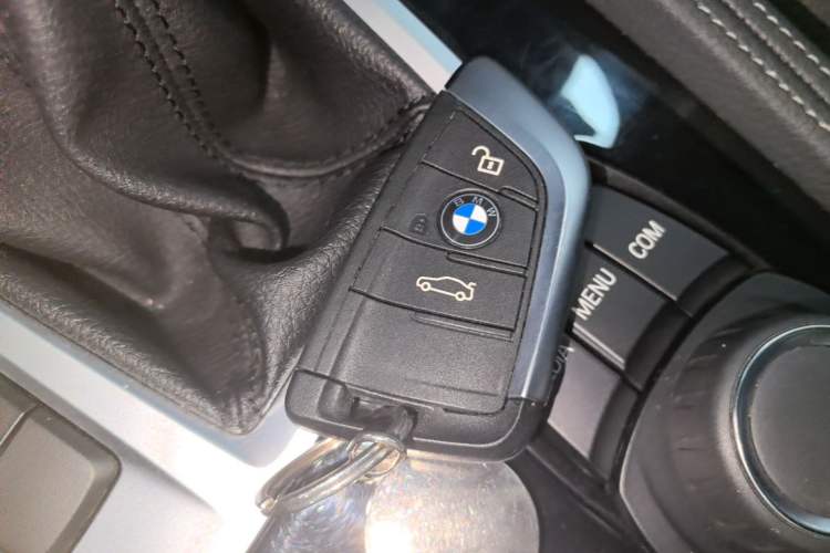 Used BMW 1 Series 2018 118i Sport Edition Vehicle Key