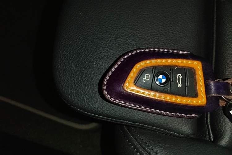 Used BMW 1 Series 2018 118i Sport Edition Vehicle Key