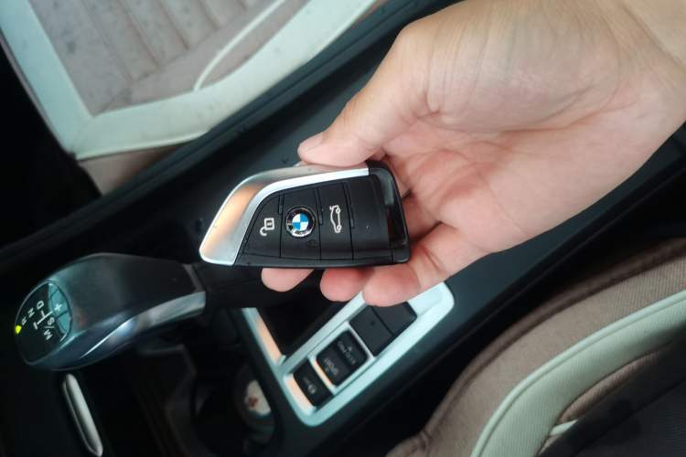 Used BMW 1 Series 2018 118i Fashion Model Vehicle Key