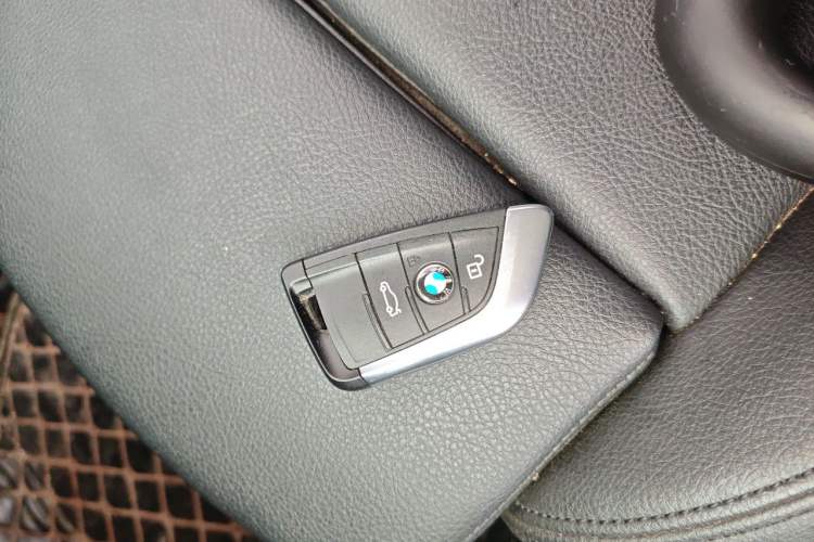 Used BMW 1 Series 2018 118i Sport Edition Vehicle Key