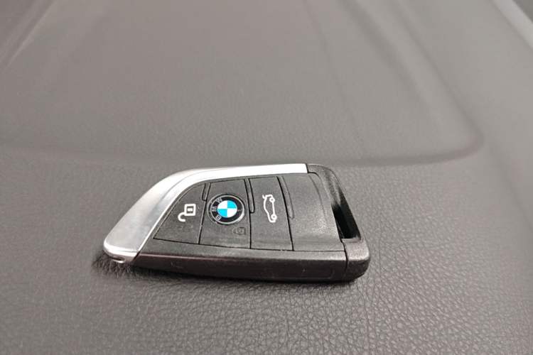 Used BMW 1 Series 2018 118i Sport Edition Vehicle Key