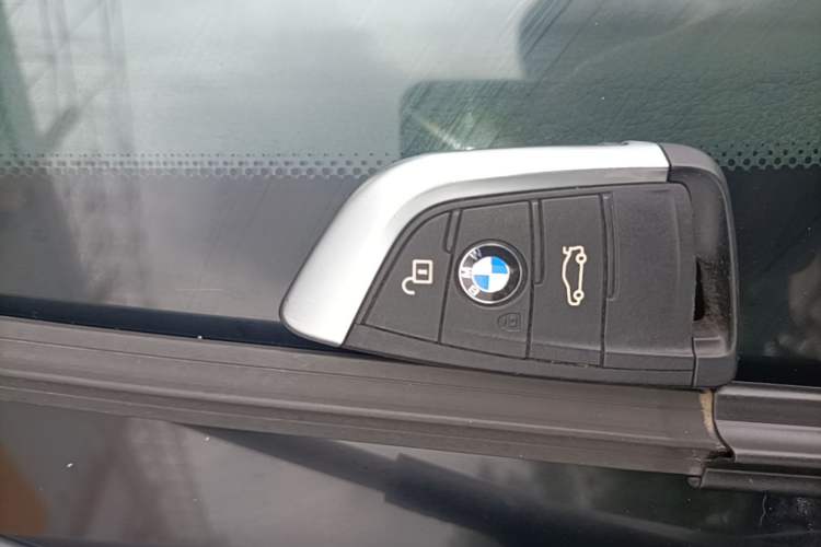 Used BMW 1 Series 2018 118i Sport Edition Vehicle Key