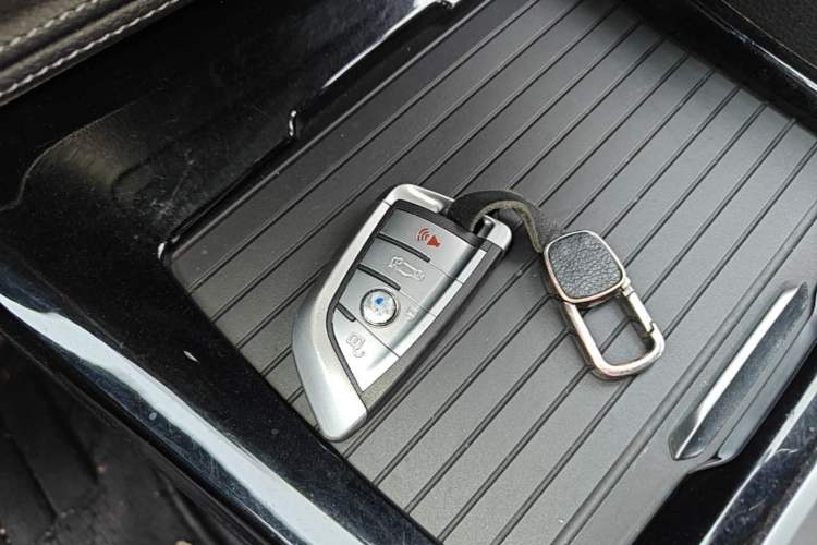Used BMW 1 Series 2018 118i Sport Edition Vehicle Key