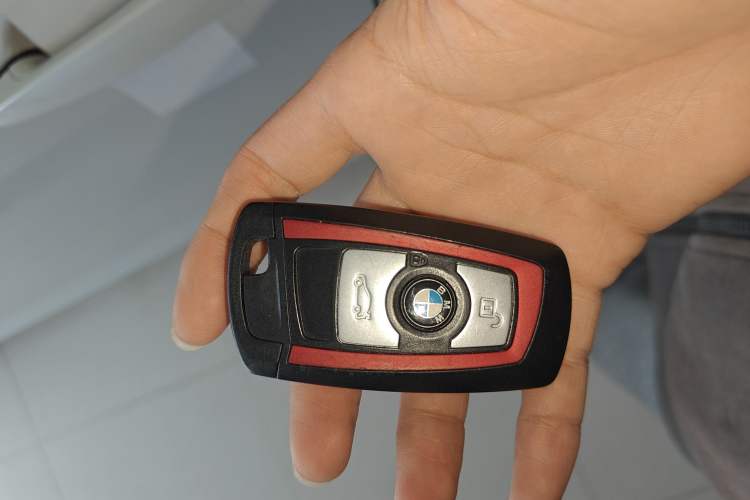 Used BMW 1 Series 2018 120i M Sport Package Vehicle Key