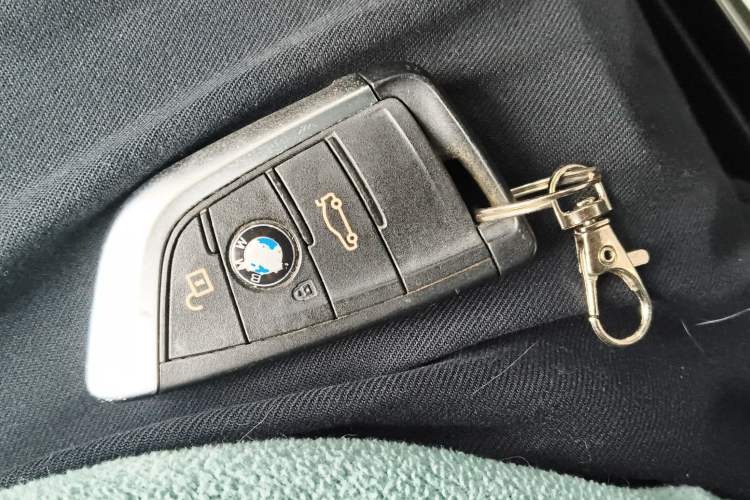 Used BMW 1 Series 2018 118i Sport Edition Vehicle Key