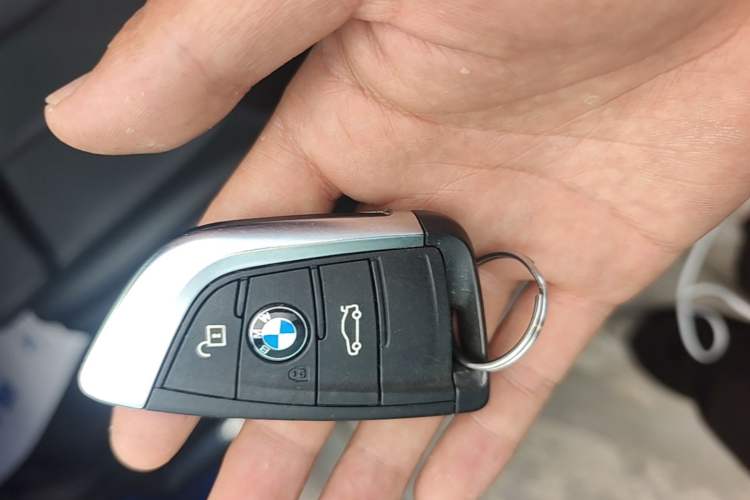 Used BMW 1 Series 2018 118i Sport Edition Vehicle Key