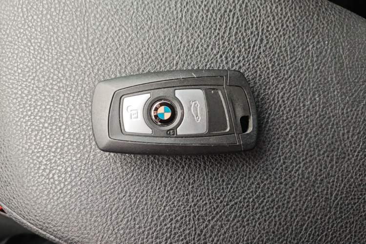 Used BMW 1 Series 2018 118i Leading Model Vehicle Key
