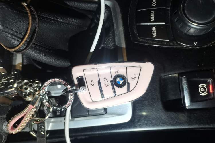 Used BMW 1 Series 2018 118i Sport Edition Vehicle Key