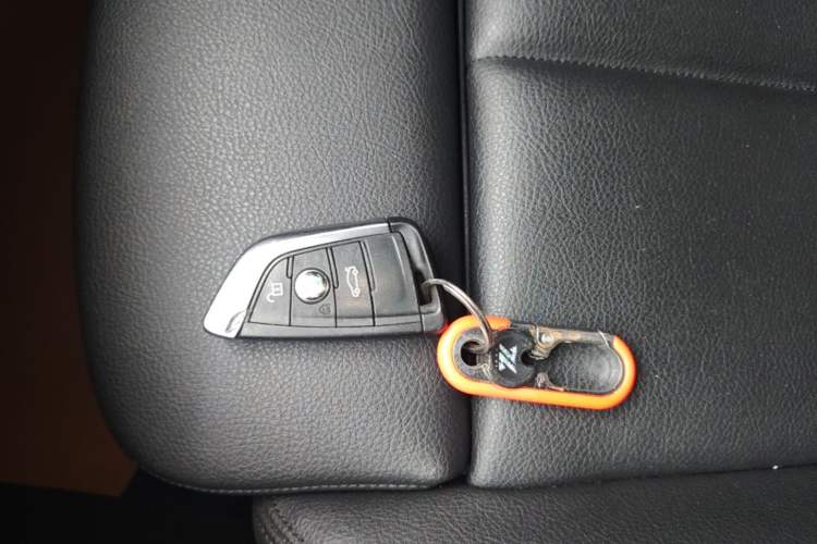 Used BMW 1 Series 2018 118i Sport Edition Vehicle Key