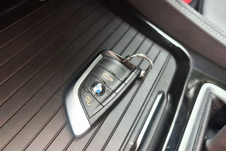 Used BMW 1 Series 2018 118i Sport Edition Vehicle Key