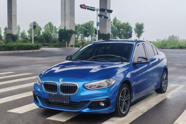 Ojetý BMW 1 Series 2018 118i Sport Edition