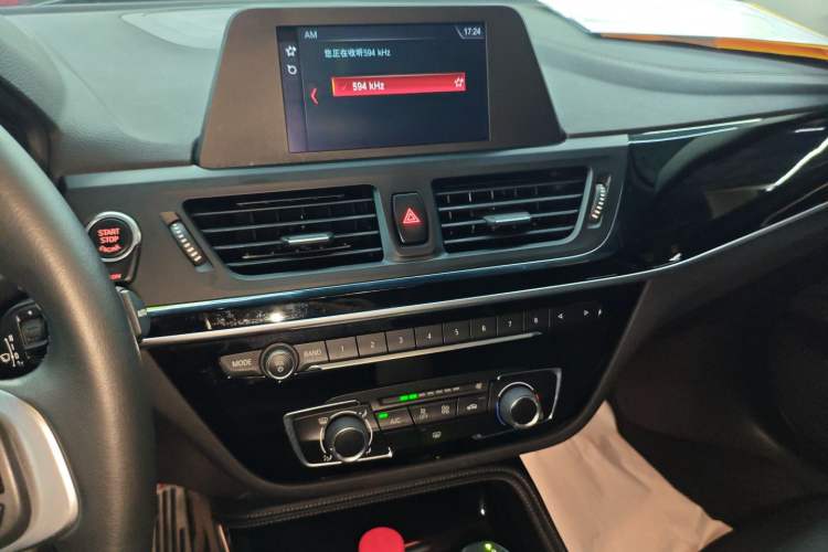 Used BMW 1 Series 2018 118i Sport Edition Audio And AC Panel