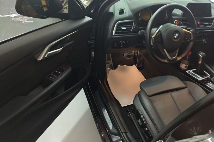 Used BMW 1 Series 2018 118i Sport Edition Driver Seat
