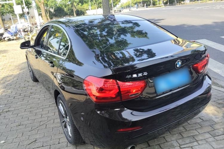 Used BMW 1 Series 2018 118i Sport Edition Rear Left 45 Deg