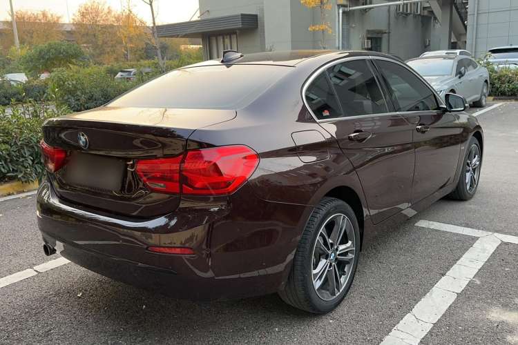 Used BMW 1 Series 2018 118i Sport Edition Rear Right 45 Deg