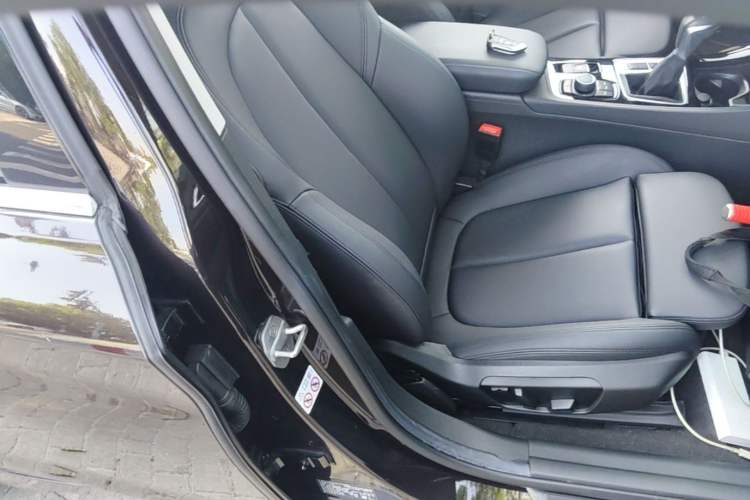 Used BMW 1 Series 2018 118i Sport Edition Right Front Seat